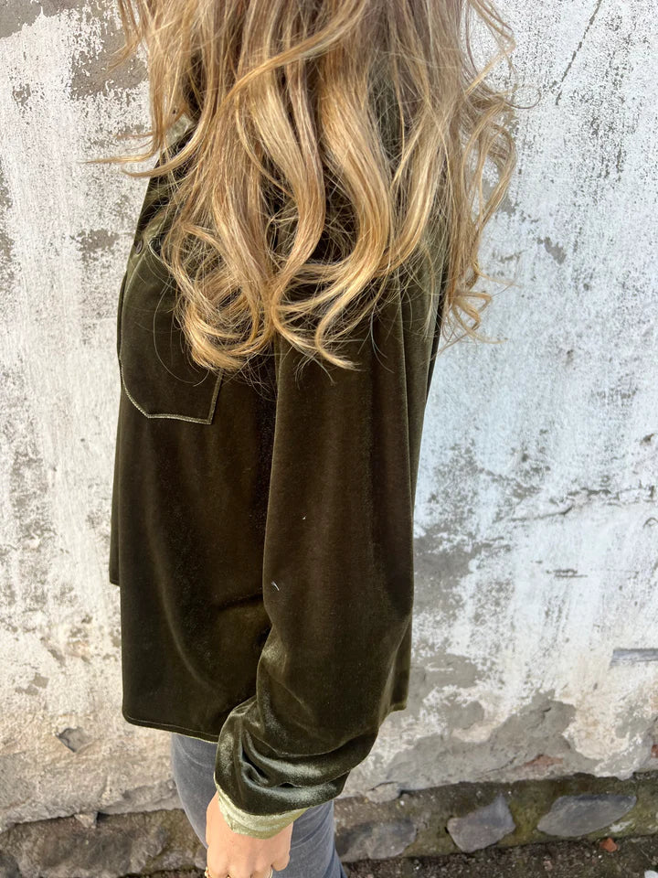 💝💝CLEARANCE SALE🔥Velvet Vixen Blouse